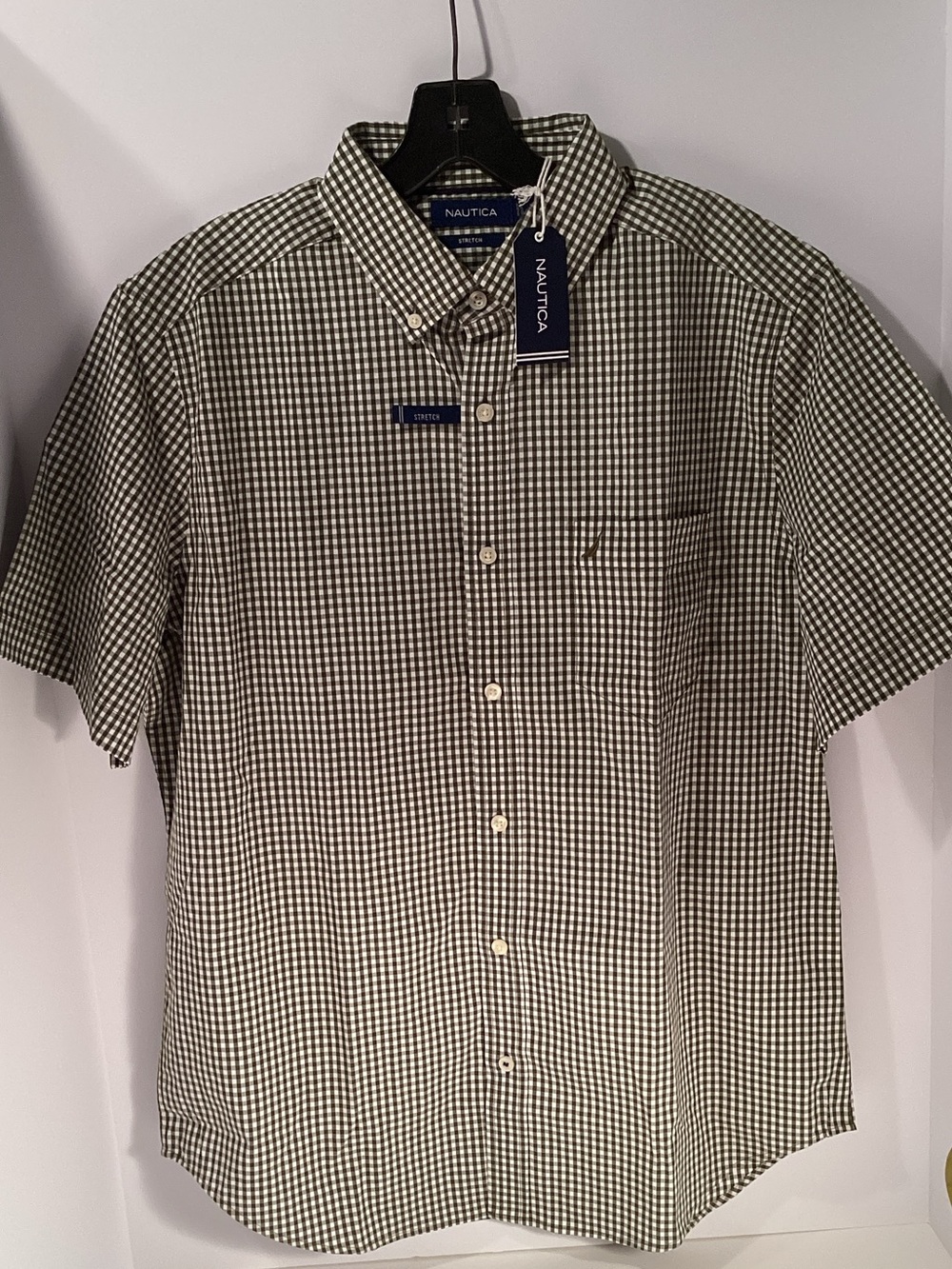 Nautica Men’s Short-Sleeve Button-Down Shirt in color chive & White Gingham NWT